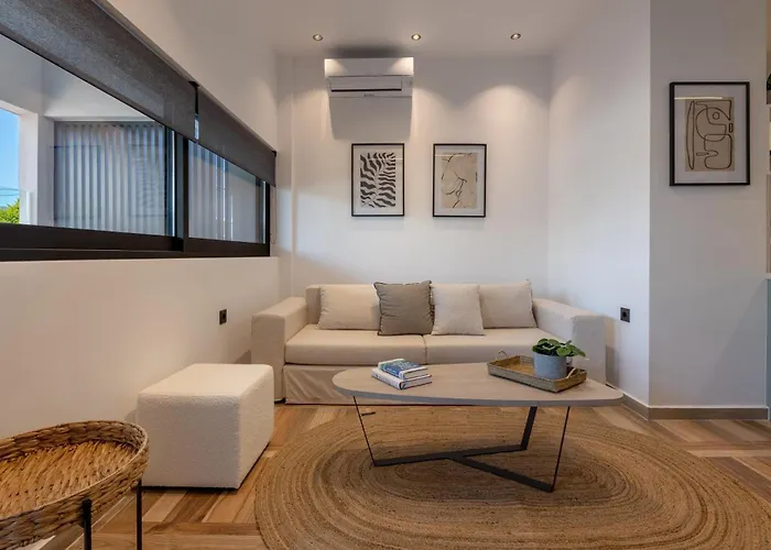 Apartment Hot Tub - 5 Min To Beaches - Netflix - Full Kitchen *